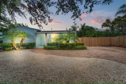 Palm Oasis in Lake Worth Beach