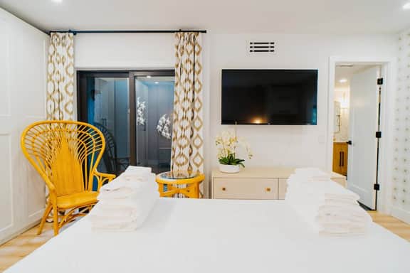 Sealofters 1BR Beachside Retreat