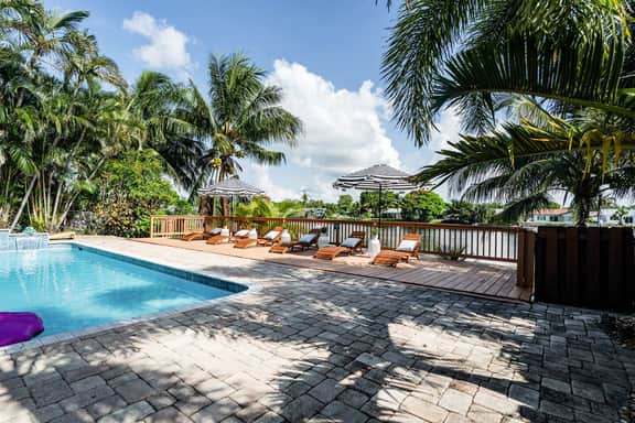 Lauderdale Lakeside Oasis