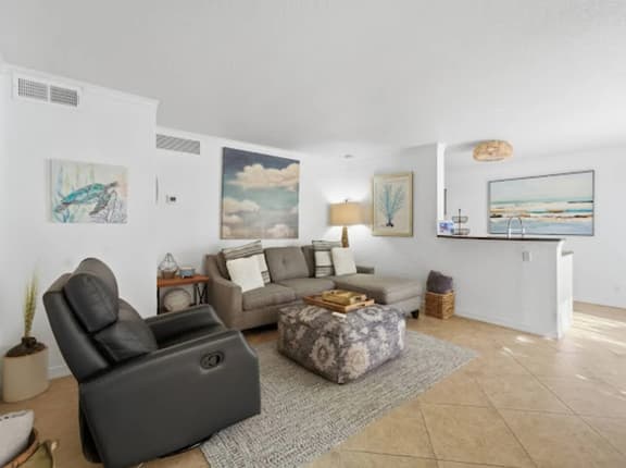 Cozy Beach Escape